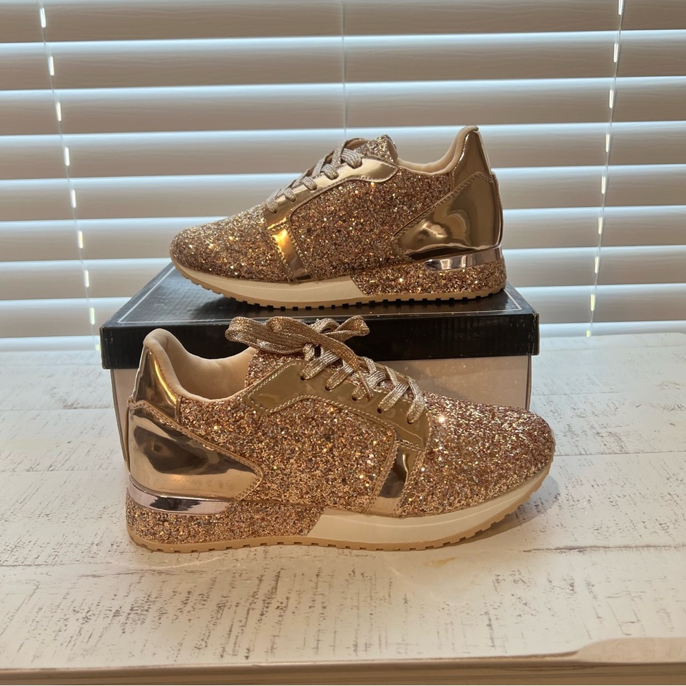 Fun, stylish, and vibrant shoe. It can be worn for a birthday or New Year’s!